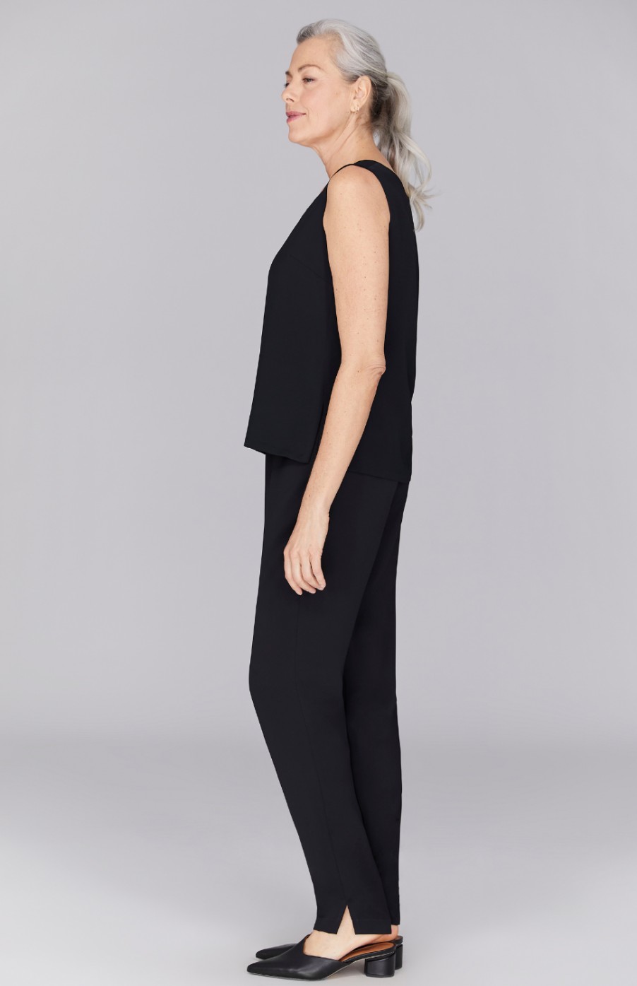 Emmelle Tops | Sleeveless Scoop Neck Base Fabric Shell Black