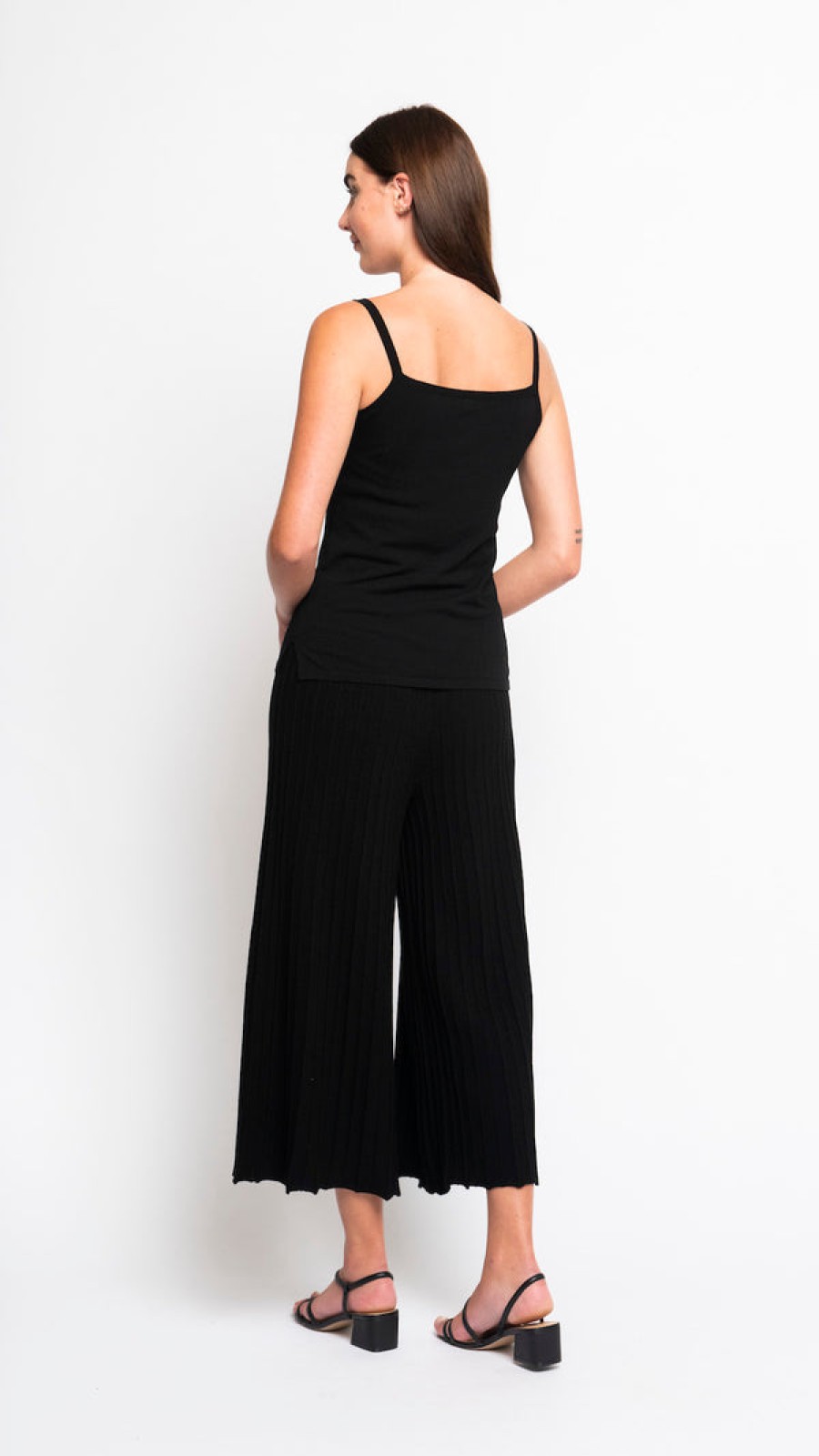 Biana Pants | Giuliana Plisse-Look Cropped Wide Leg Pants In Black